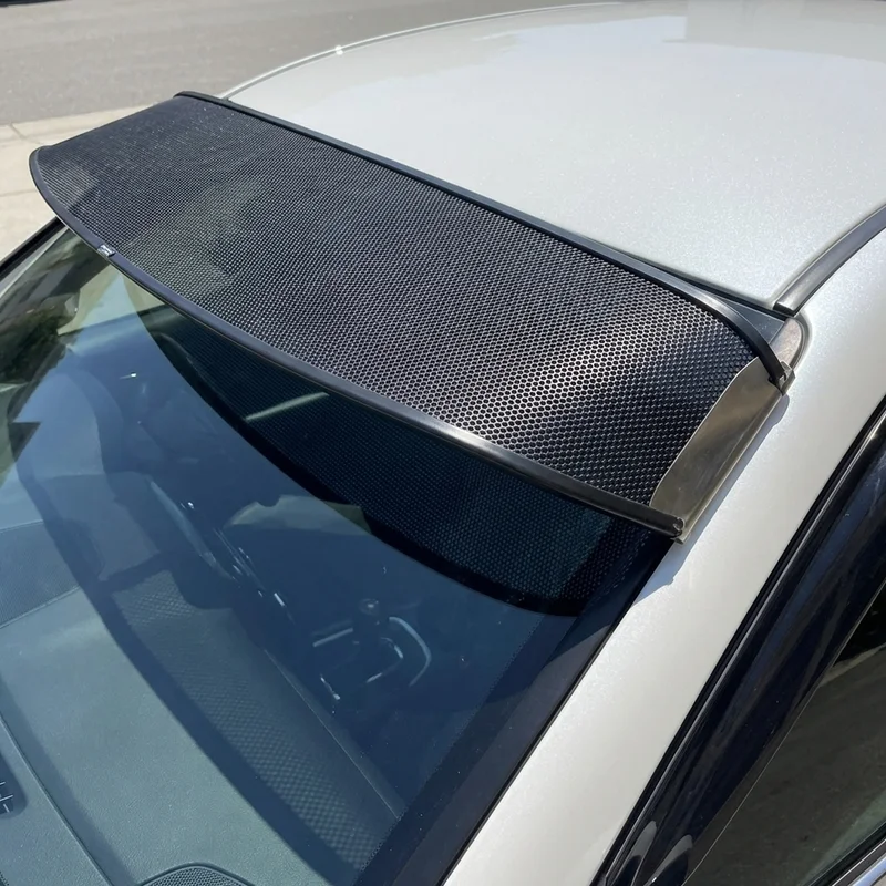 GMC Envoy XUV Mesh Windscreen Sunvisor (2004 - 2005) - 1