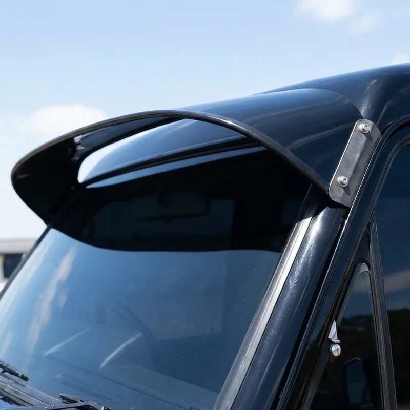 GMC Sierra 2500 HD tahke akrüül-päikesevisiir tuuleklaasile (2001 - 2025) - 1