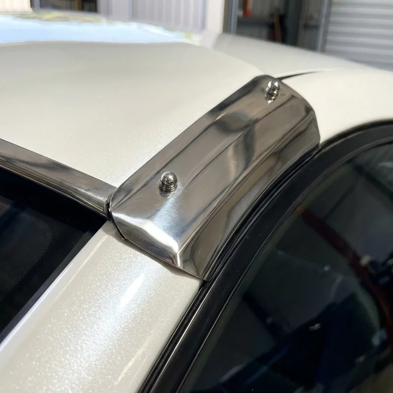 GMC Sierra 3500 Sunvisor Mounting Bracket Kit (2001 - 2006) - 1