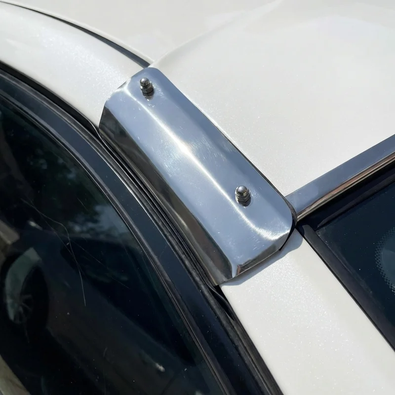 Hino 165 Sunvisor Mounting Bracket Kit (2005 - 2010) - 1