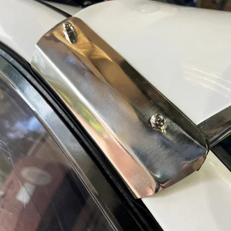 Hino 195h Sunvisor Mounting Bracket Kit (2014 - 2020) - 1