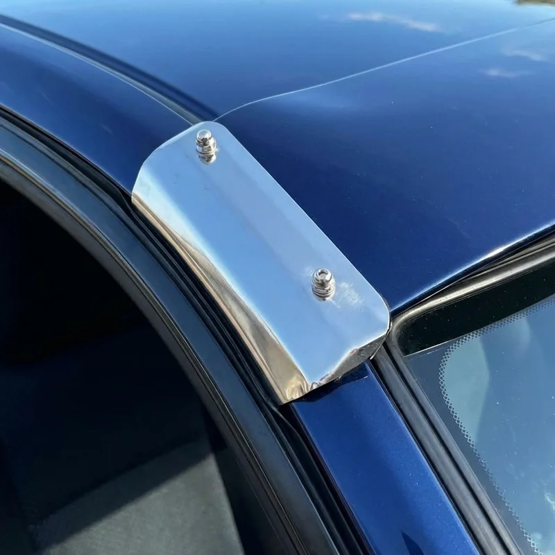 Hino 238 Sunvisor Mounting Bracket Kit (2005 - 2014) - 1