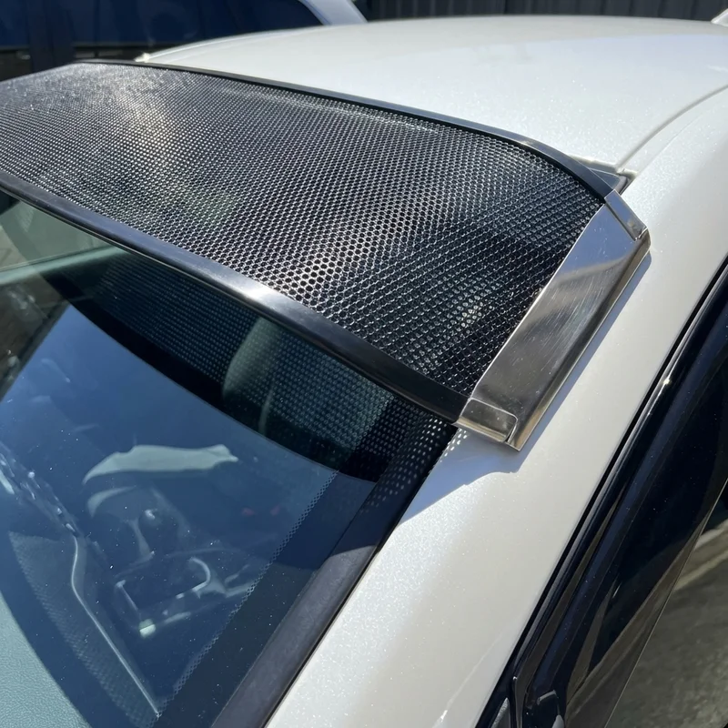 Hino FB1715 Mesh Windscreen Sunvisor (1993 - 1997) - 1