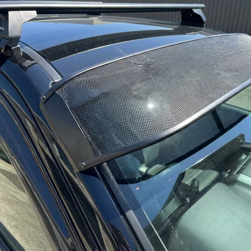 Hino FD20 Mesh Windscreen Sunvisor (1992 - 1992) - 1