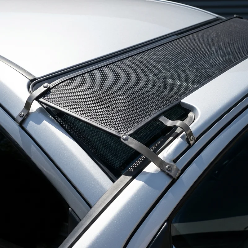 Honda Element Mesh Windscreen Sunvisor (2003 - 2011) - 1