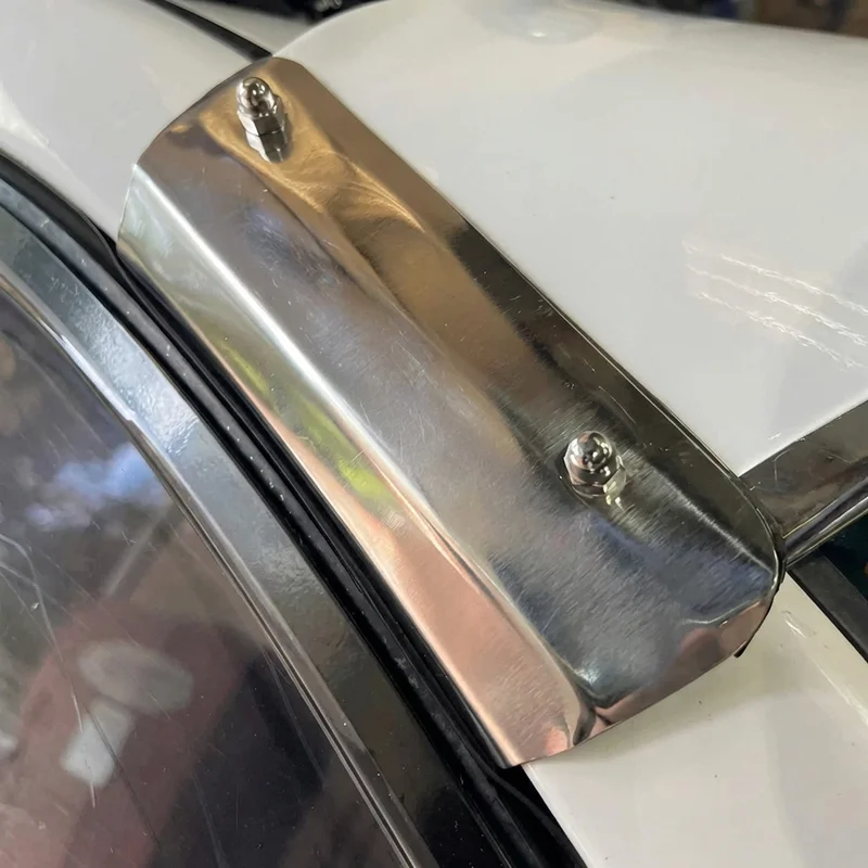 Honda HR V skydelio tvirtinimo kronšteinų rinkinys (2016 - 2025) - 1