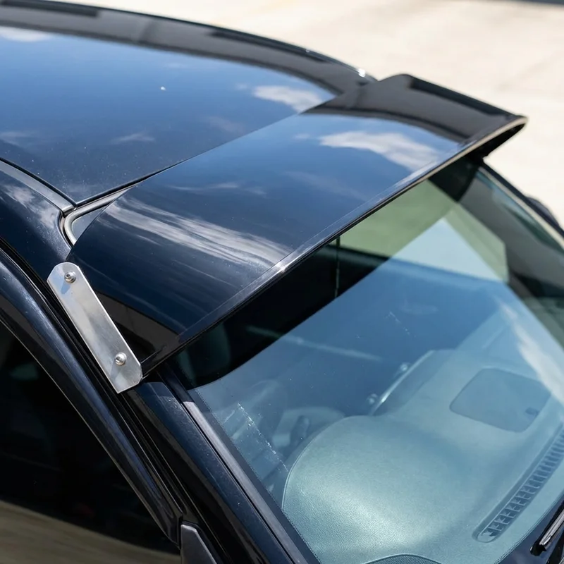 Hyundai Entourage Solid Acrylic Windscreen Sunvisor (2007 - 2010) - 1