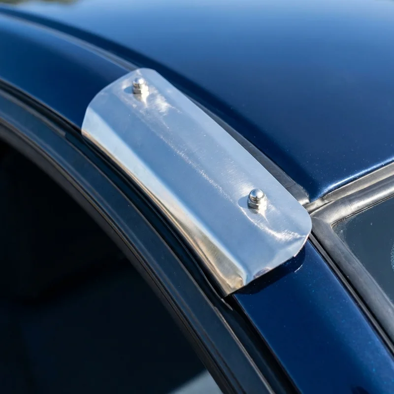 IC Corporation 3000 IC Sunvisor Mounting Bracket Kit (2002 - 2007) - 1