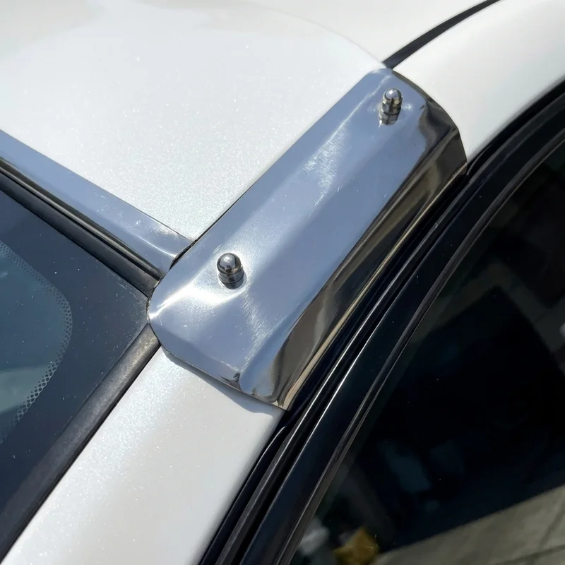 INFINITI J30 Sunvisor Mounting Bracket Kit (1993 - 1997) - 1