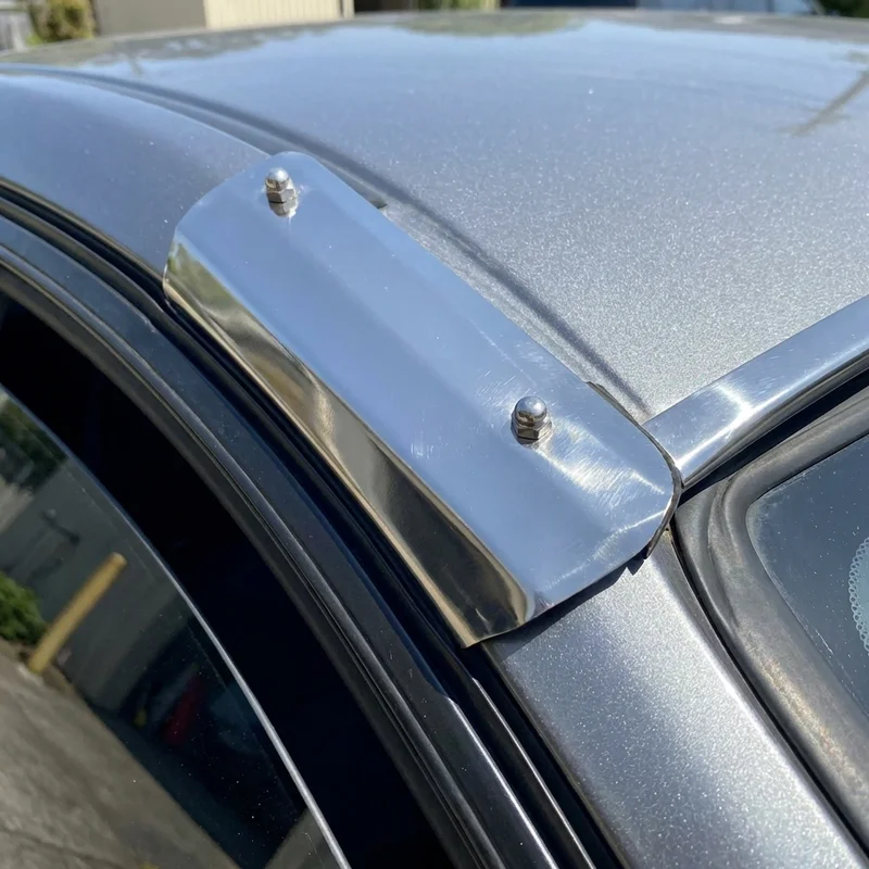 International 1954 Sonnenblenden-Halterungsset (1989 - 1989) - 1