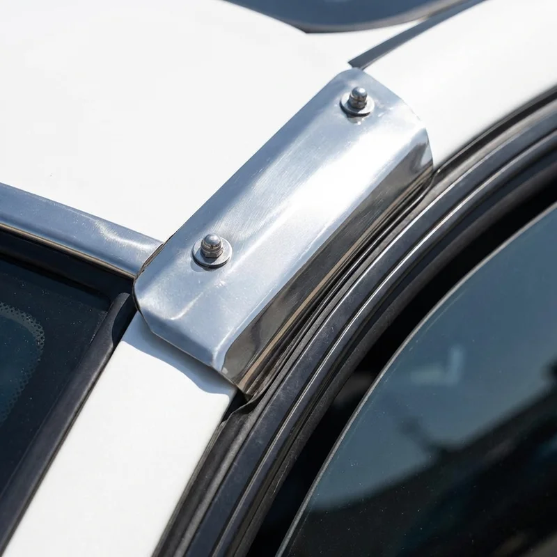 International 1955 Sonnenblenden-Halterungsset (1989 - 1989) - 1