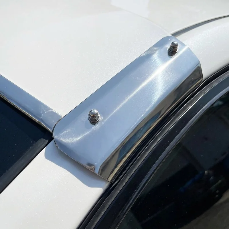 International 2275 sada montážních držáků sluneční clony (1989 - 1989) - 1