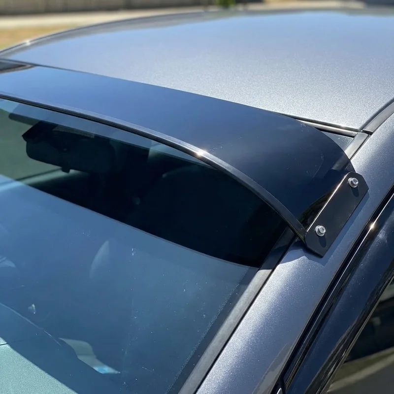 International 2675 Solid Acrylic Windscreen Sunvisor (1989 - 1989) - 1