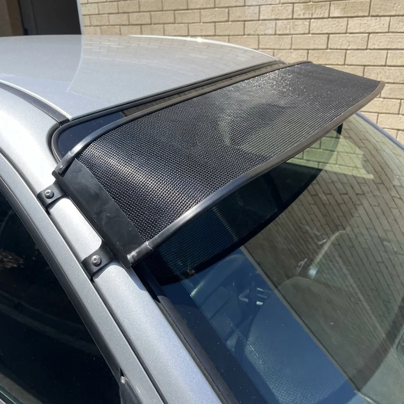 International 4600 Mesh Windscreen Sunvisor (1990 - 1995) - 1