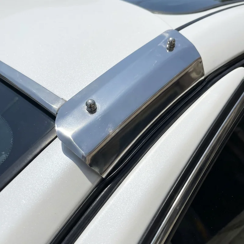 Zestaw uchwytów montażowych do osłony International 7600 (2003 - 2017) - 1