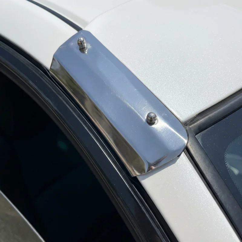 International 8600 TranStar Sunvisor Mounting Bracket Kit (2008 - 2018) - 1