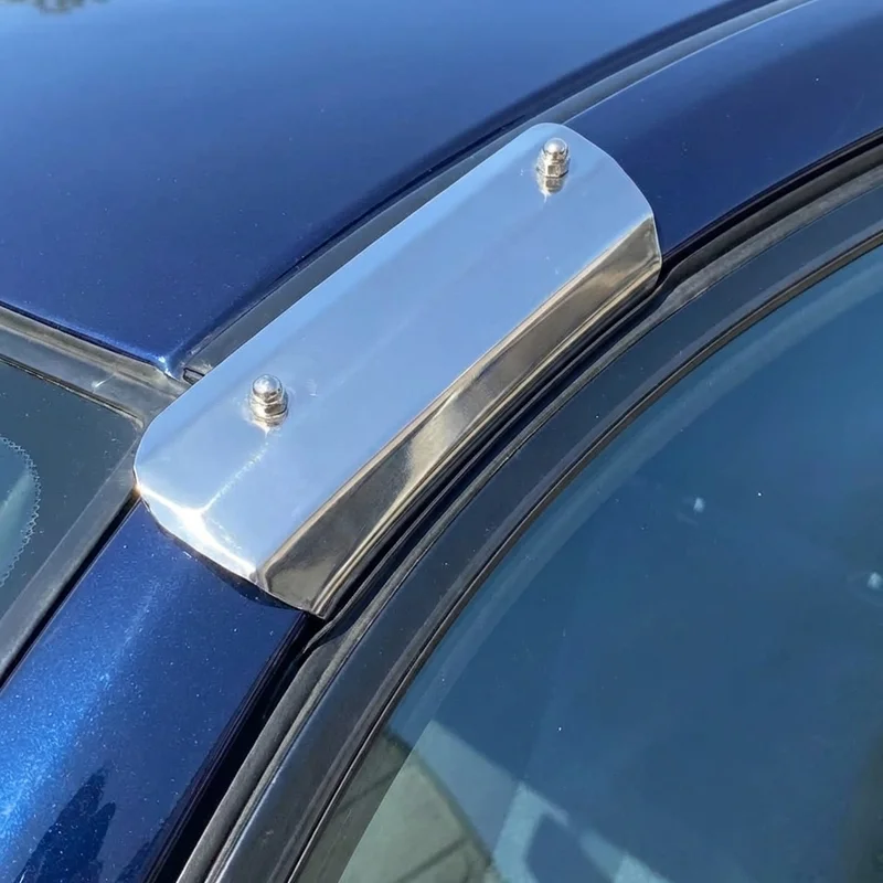 International 9400i SBA Sunvisor Mounting Bracket Kit (2000 - 2011) - 1