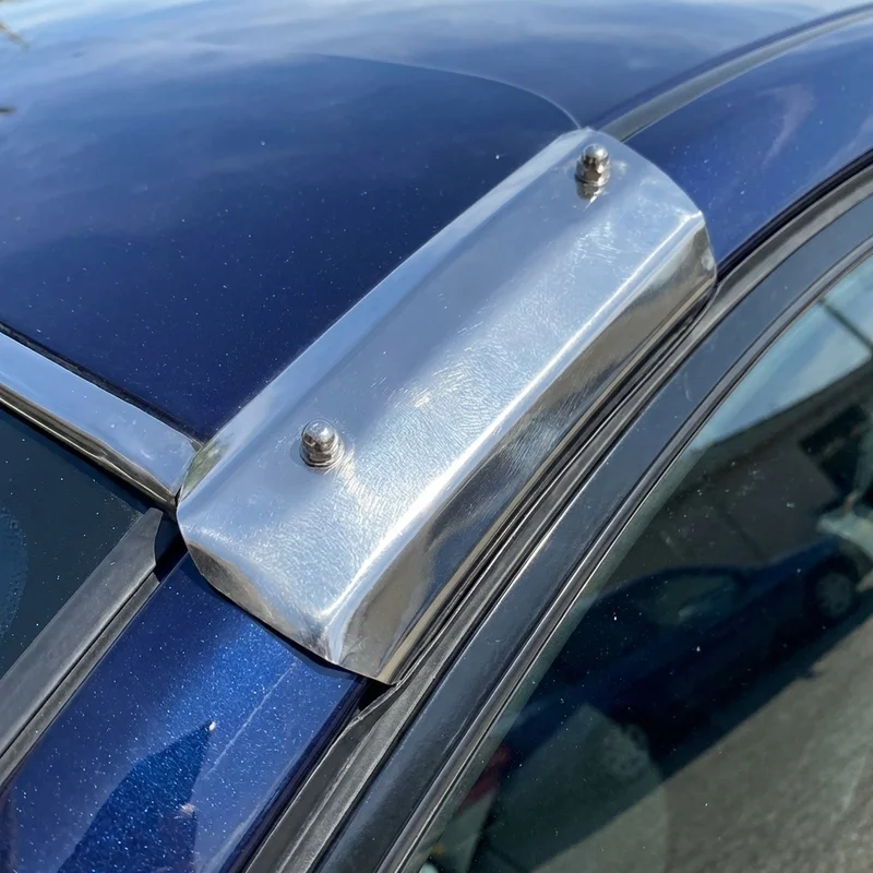 Kit suporturi montaj parasolar International CF600 (2005 - 2010) - 1