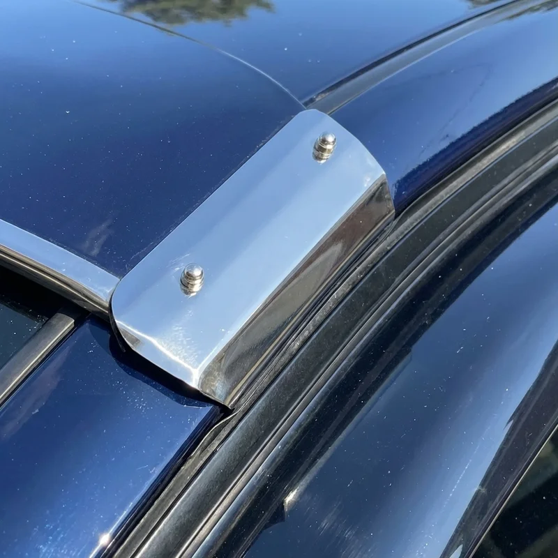 International F5070 WW Sunvisor Mounting Bracket Kit (1994 - 1994) - 1