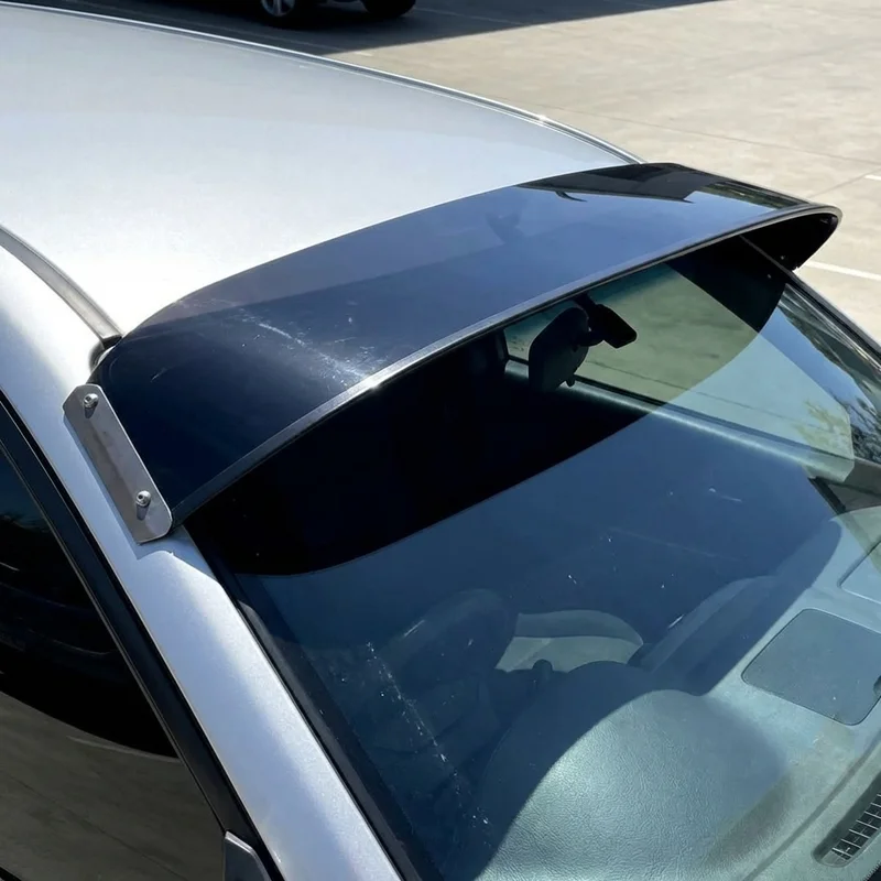 International F5070 WW Solid Acrylic Windscreen Sunvisor (1994 - 1994) - 1