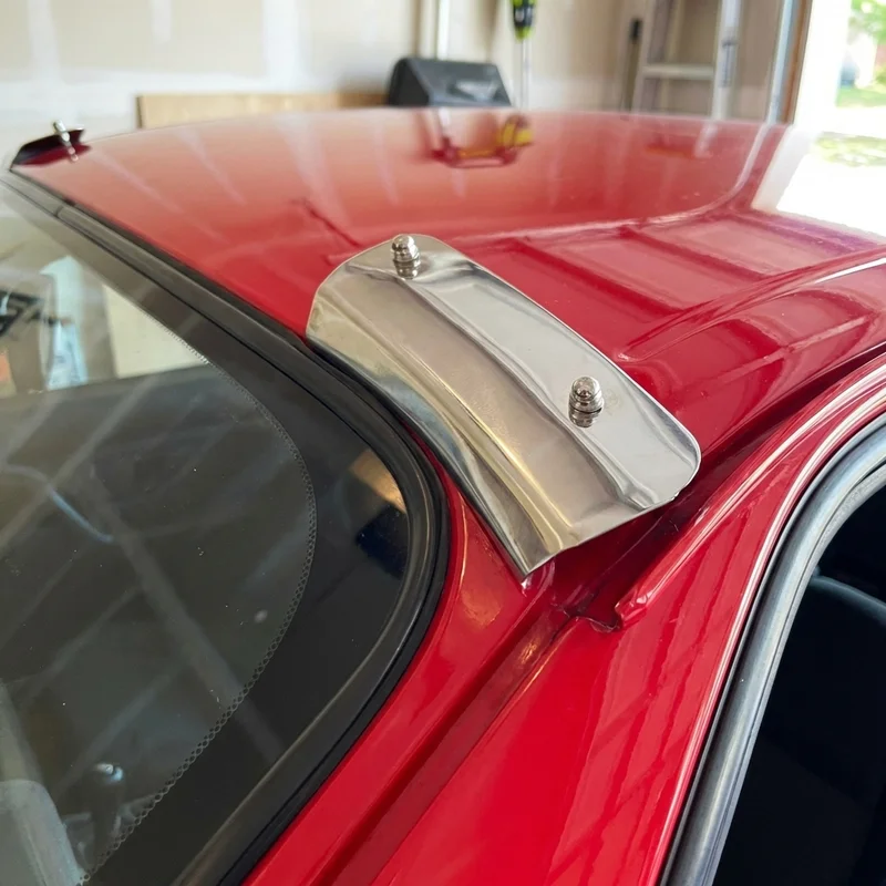 International LT625 Sonnenblenden-Halterungsset (2017 - 2021) - 1