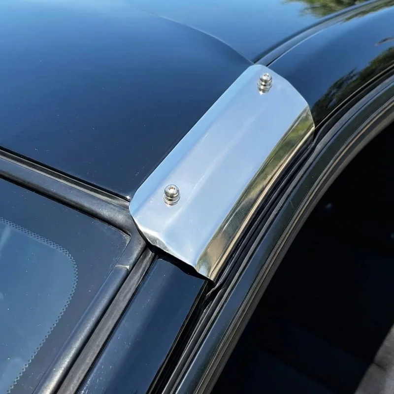 International RH613 Sunvisor Mounting Bracket Kit (2018 - 2021) - 1