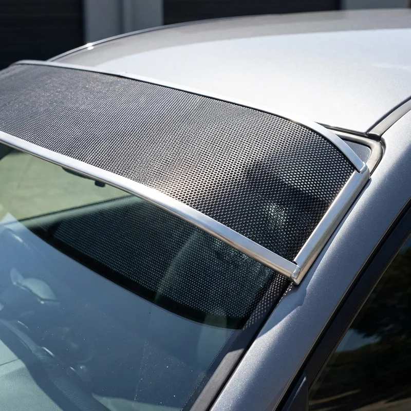 International RH613 Mesh Windscreen Sunvisor (2018 - 2021) - 1