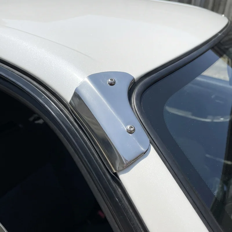 Zestaw uchwytów montażowych do osłony International S1754 (1989 - 1989) - 1