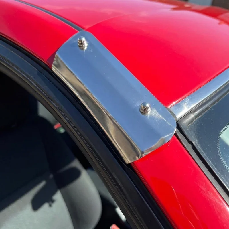 Zestaw uchwytów montażowych do osłony Isuzu Axiom (2002 - 2004) - 1