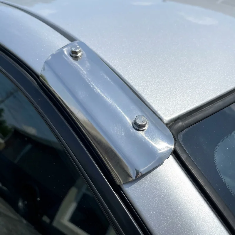 Isuzu ELF 200 Sunvisor Mounting Bracket Kit (2019 - 2020) - 1