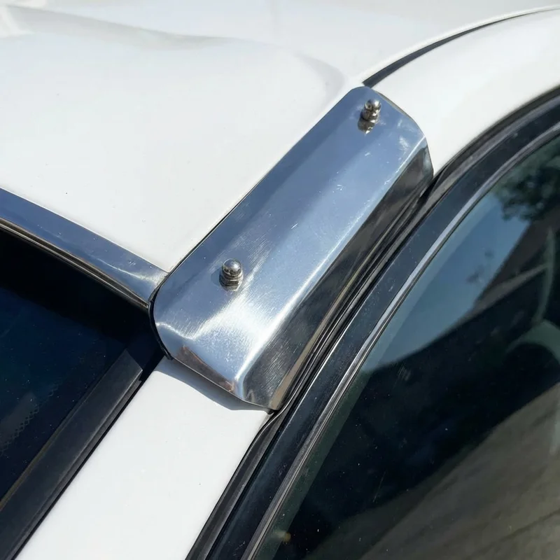 Isuzu ELF 400 Sunvisor Mounting Bracket Kit (2019 - 2020) - 1