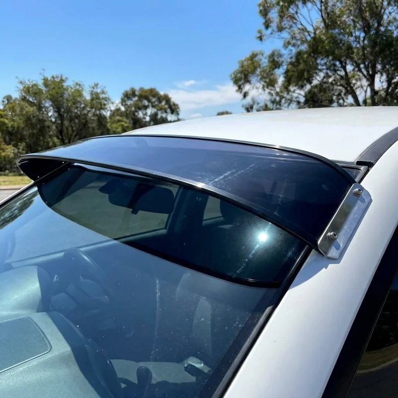 Isuzu NPR XD solid akryl frontrute-solskjerm (2015 - 2019) - 1