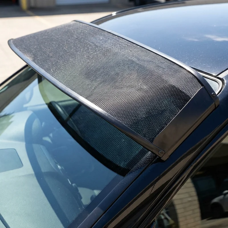 Isuzu VehiCROSS Mesh Windscreen Sunvisor (1999 - 2001) - 1