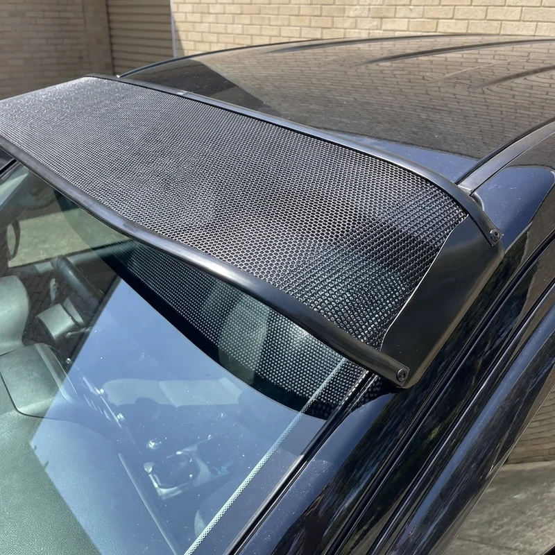 Jaguar XJR575 võrk-päikesevisiir tuuleklaasile (2018 - 2019) - 1