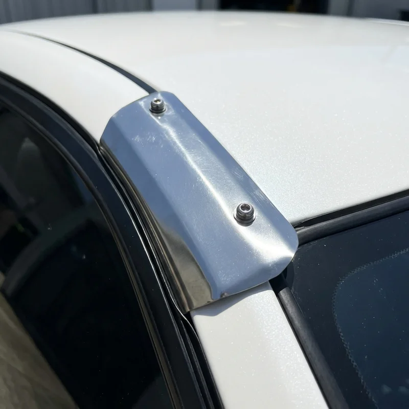 Jeep Patriot Sunvisor Mounting Bracket Kit (2007 - 2017) - 1