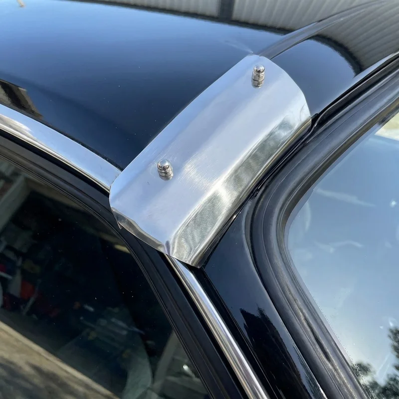 Land Rover Defender 110 Sunvisor Mounting Bracket Kit (1993 - 2024) - 1