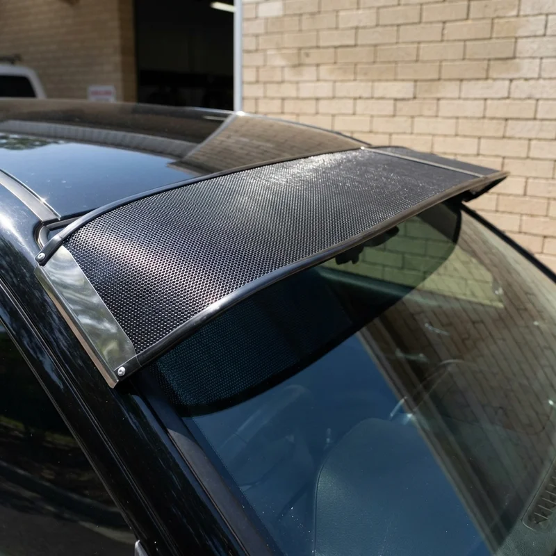 Land Rover LR2 Mesh Windscreen Sunvisor (2008 - 2015) - 1