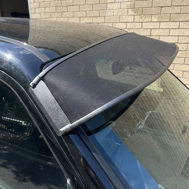 Leisure Travel Wonder Mesh Windscreen Sunvisor (2019 - 2023) - 1