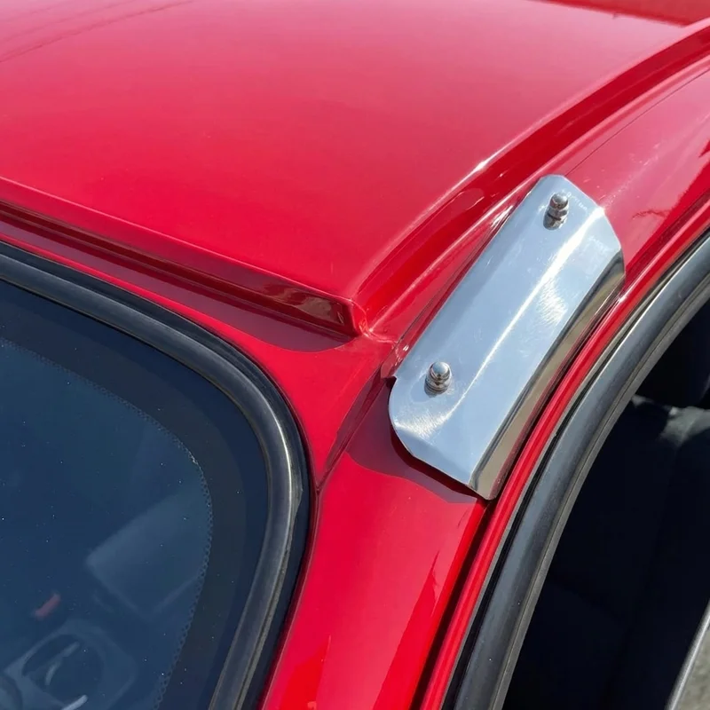 Zestaw uchwytów montażowych do osłony Maserati Grecale (2023 - 2023) - 1