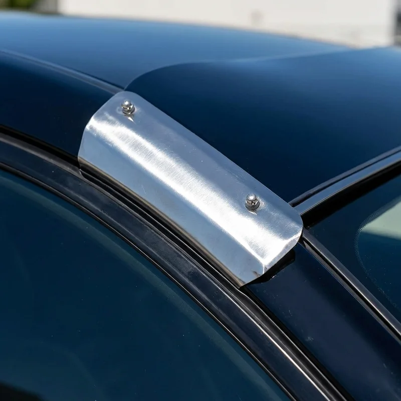 Kit de Suporte pra Viseira de Para-brisa Mazda 618 (1972 - 1972) - 1