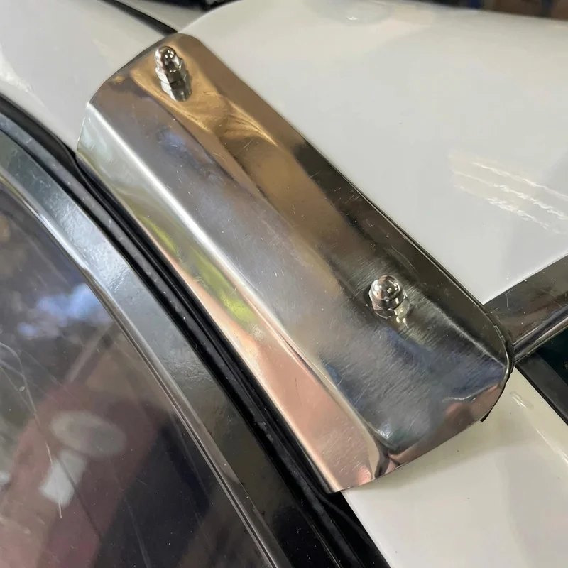 Mazda 929 monteringsfäste för solskydd (1988 - 1995) - 1