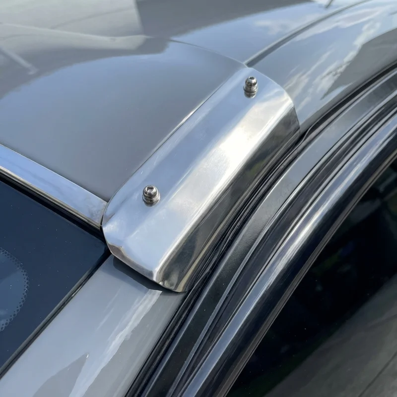 Mitsubishi Fuso FG Sunvisor Mounting Bracket Kit (1990 - 2004) - 1