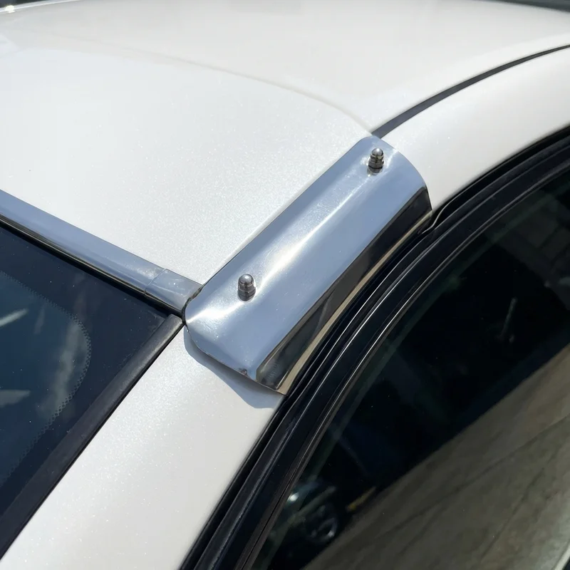 Nissan 350Z Sunvisor Mounting Bracket Kit (2003 - 2009) - 1