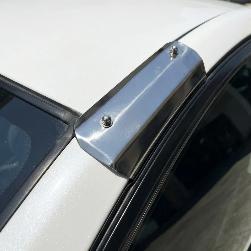 Nissan 710 Sunvisor Mounting Bracket Kit (1974 - 1977) - 1