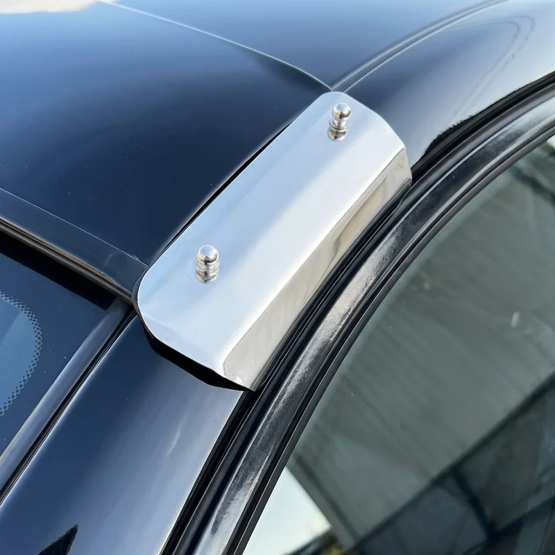 Nissan Tiida Sunvisor Mounting Bracket Kit (2007 - 2018) - 1