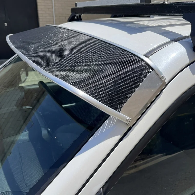 บังแดดกระจกหน้ารถแบบตาข่าย Nissan Urvan (2000 - 2013) - 1