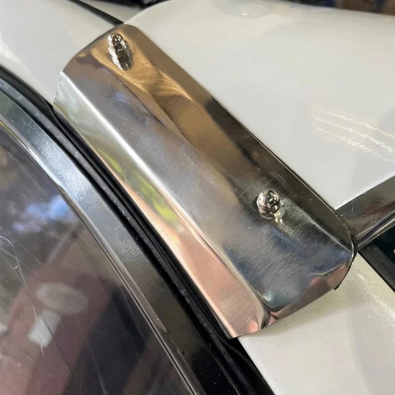 Oldsmobile Achieva Sunvisor Mounting Bracket Kit (1992 - 1998) - 1