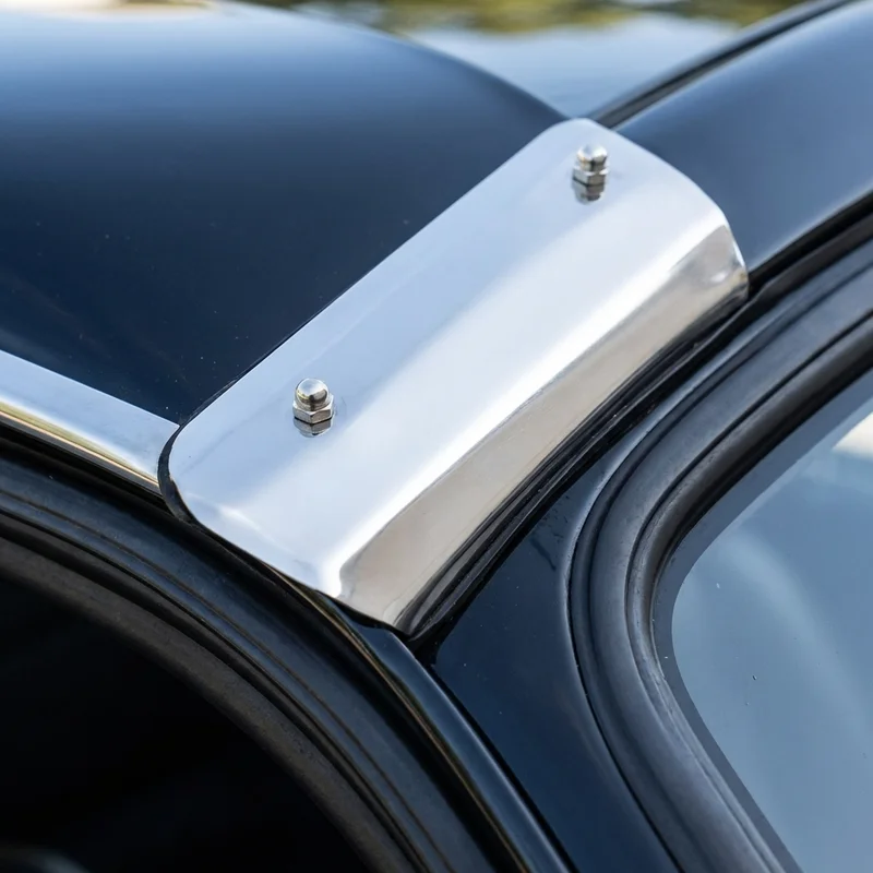 Peterbilt 270 Sunvisor Mounting Bracket Kit (2001 - 2003) - 1