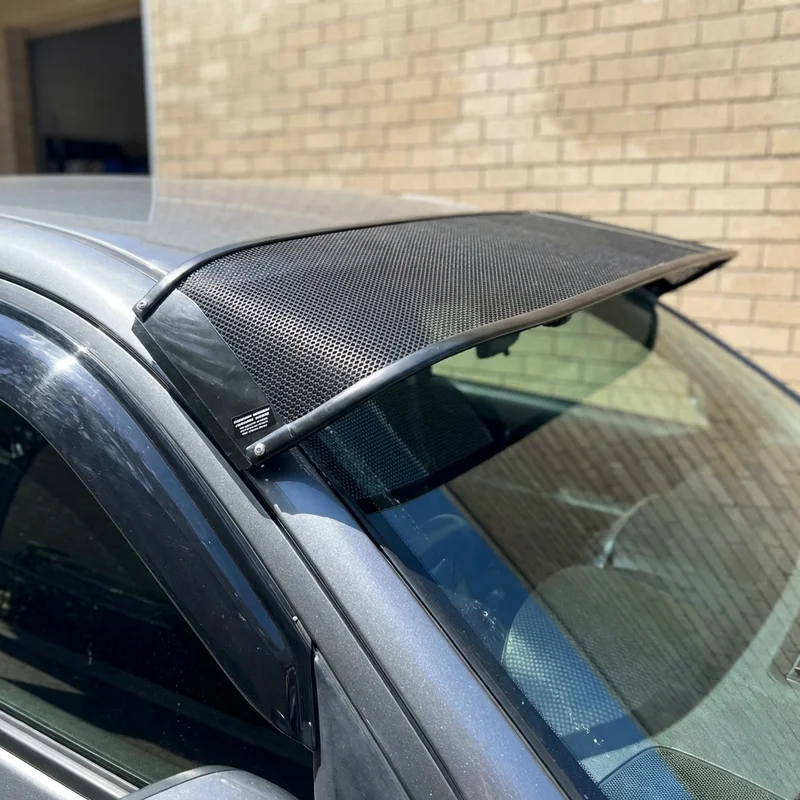 Peterbilt 587 Mesh Windscreen Sunvisor (2011 - 2018) - 1