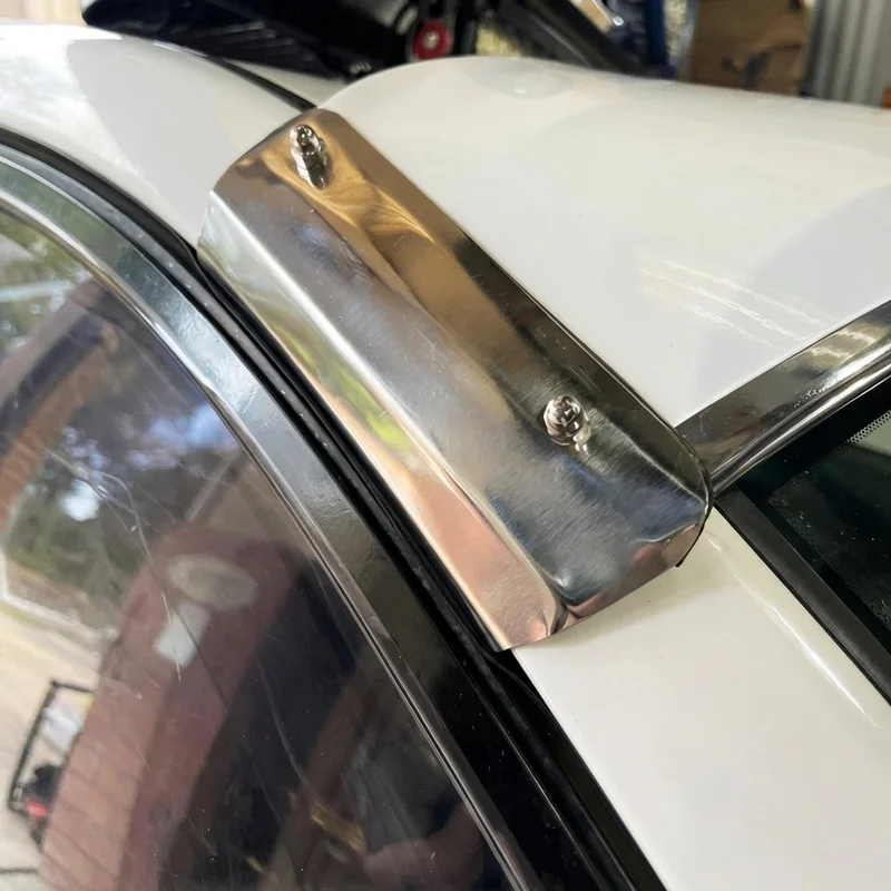 Porsche Taycan Sonnenblenden-Halterungsset (2020 - 2025) - 1